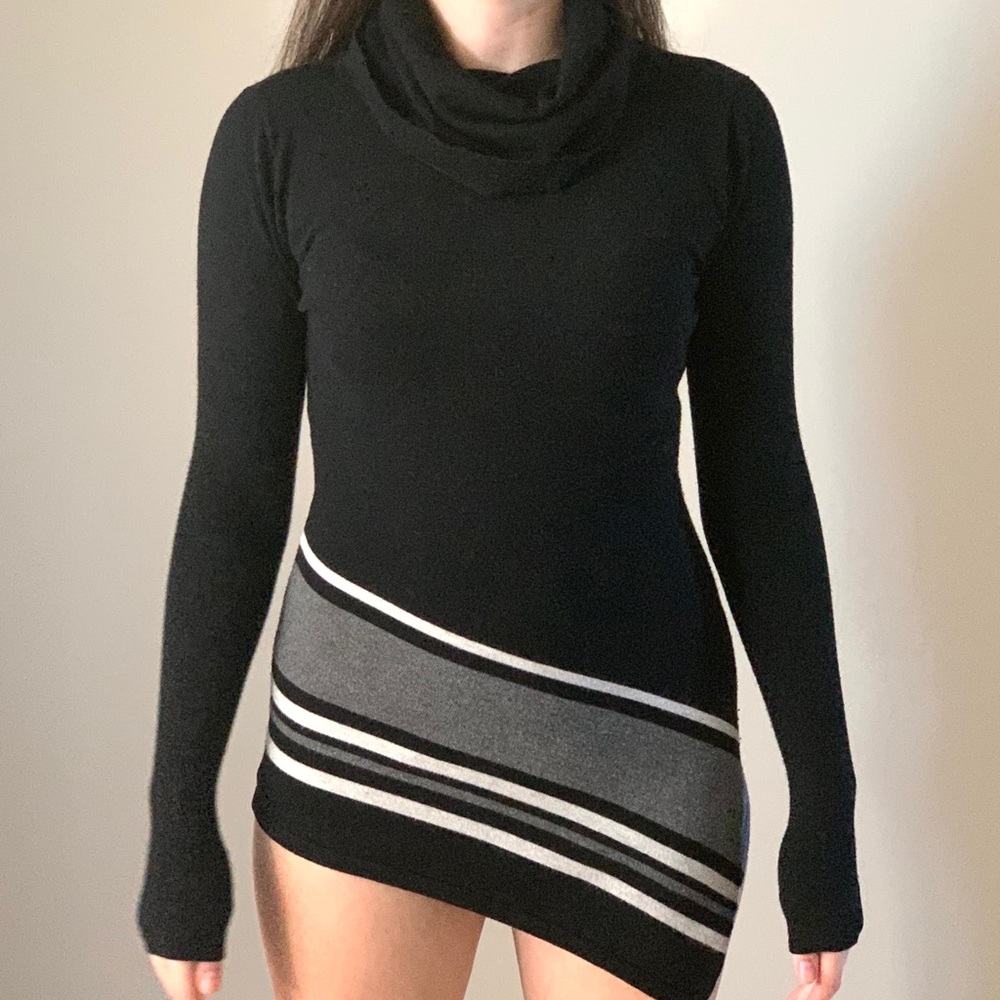 Women’s long sleeve top